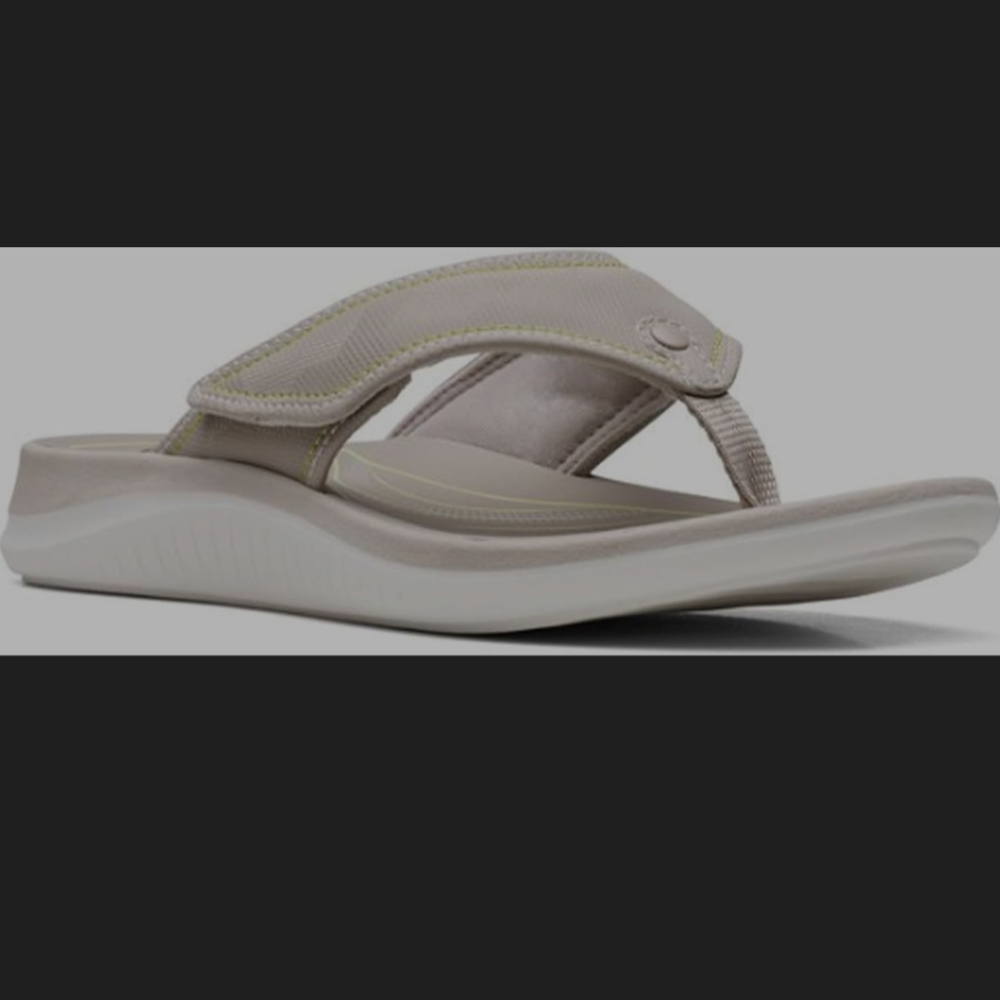 NWT Clarks Women's Glide Post Flip-Flop